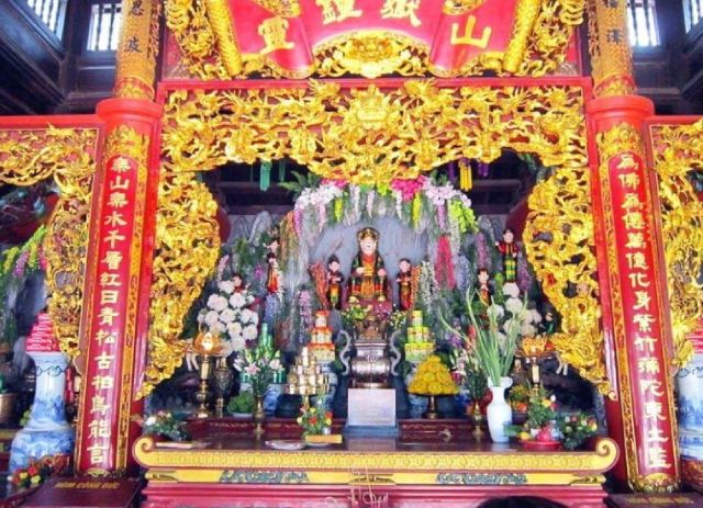 Phủ Dầy Nam Định thờ ai